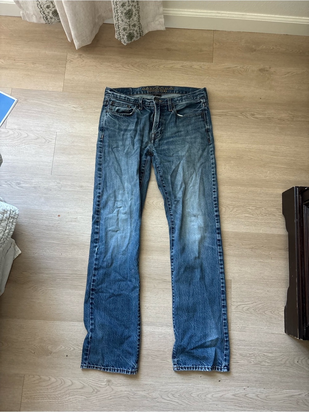 American Eagle Outfitters Men's Faded Blue Slim Straight Jeans